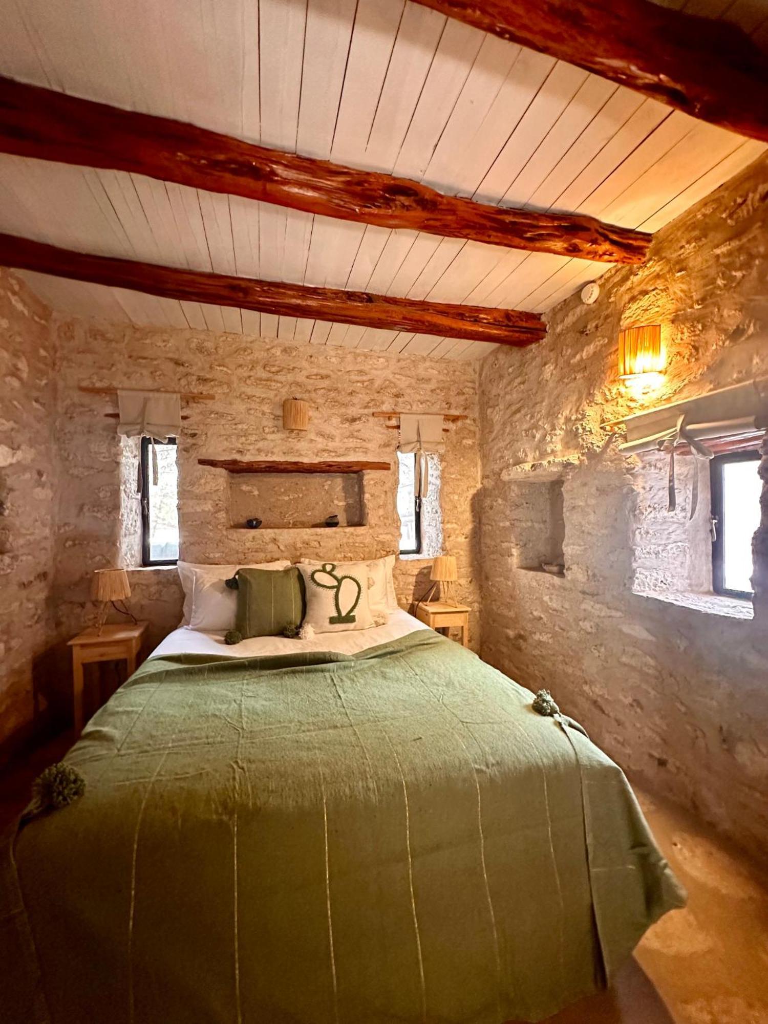 אסאוירה Atlantis 12, Maison D'Hotes Et D'Art מראה חיצוני תמונה